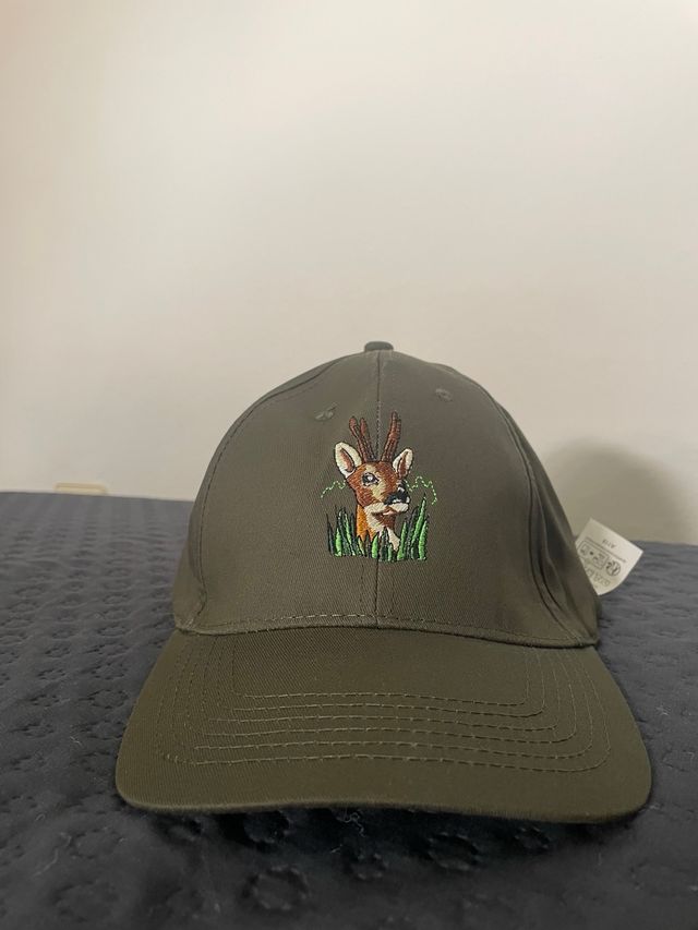 Gorra de caza bordada