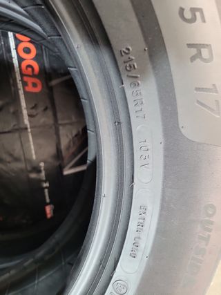 2 Neumáticos  215/65 R17 Michelin 