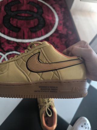 Nike Air Force 1 Doradas Talla 42