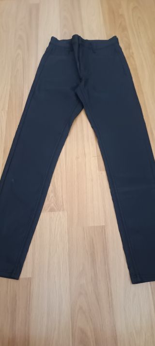 Pantalones vaqueros de cuero negros