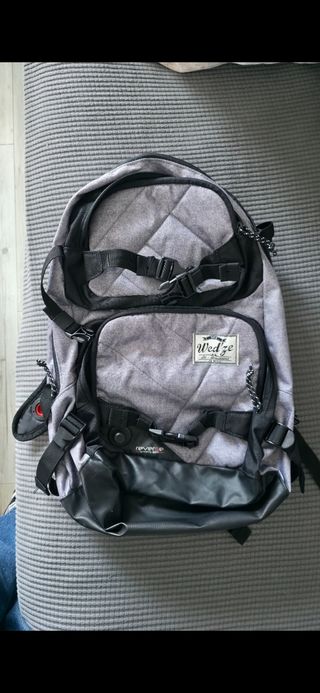 Mochila Wed'ze gris y negra ideal snowboard