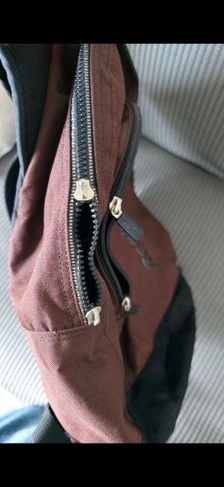 Mochila Reebok Marrón y Negra