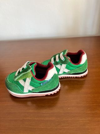 Zapatillas Munich bebé verdes