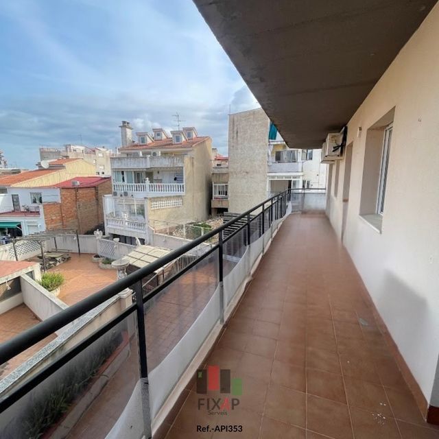 Piso 4 habitaciones en venta en Constanti