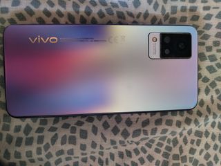 Huawei P40 Pro, Huawei P40, y Vivo V21 5G.