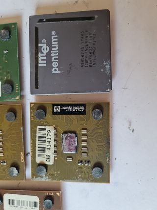Lote 4 procesadores AMD e Intel
