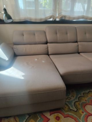 Sofá chaise longue gris Asiento deslizante. 
