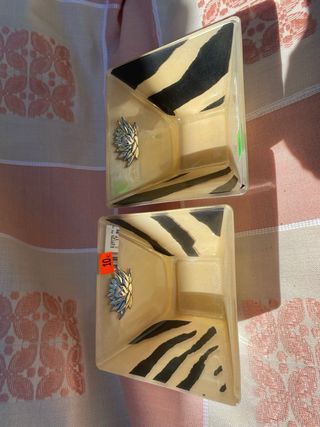 Ceniceros o centros de mesa decorativos