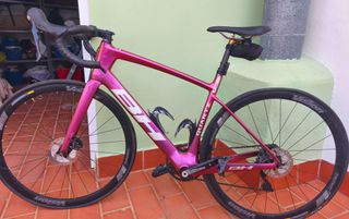 BH Quartz Aero Disc Shimano Ultegra Ruedas Vision