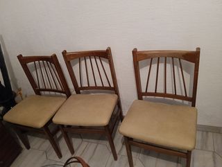 4 Sillas de Madera Antiguas