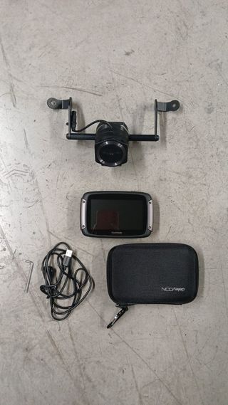 GPS Y SOPORTE TOMTOM 500