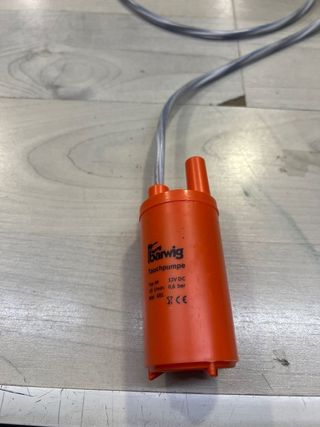 Bomba de agua 12 V 10 litros caravana