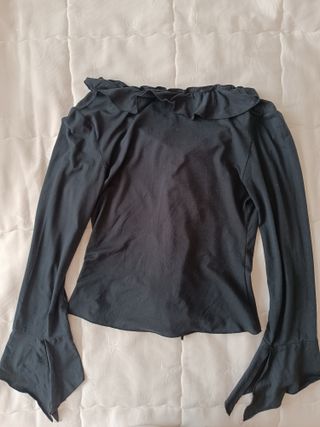 Blusa Negra chorreras Talla S/M