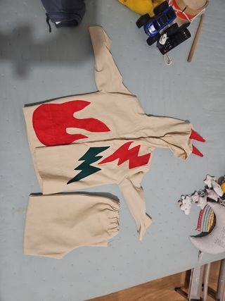 Disfraz Diable Correfoc Beige/Rojo.
Talla 3-4 años
