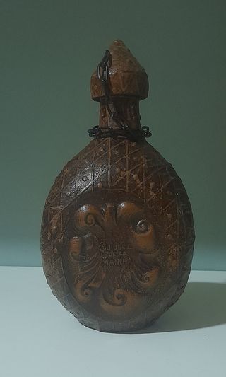 Porrón y Botella Cuero Años 70