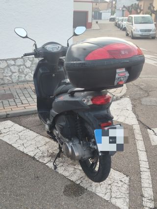 Moto Peugeot Tweet 125