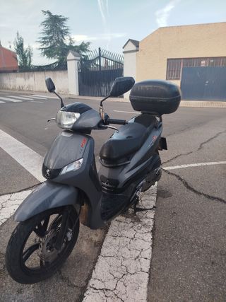 Moto Peugeot Tweet 125