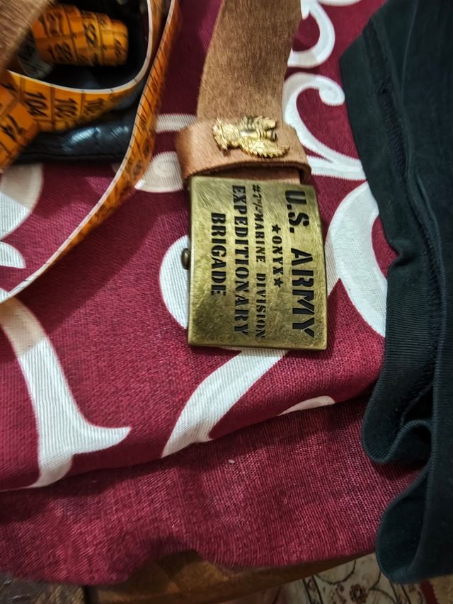 Cintura mi vero cuoio fatta e cucita tutto a mano