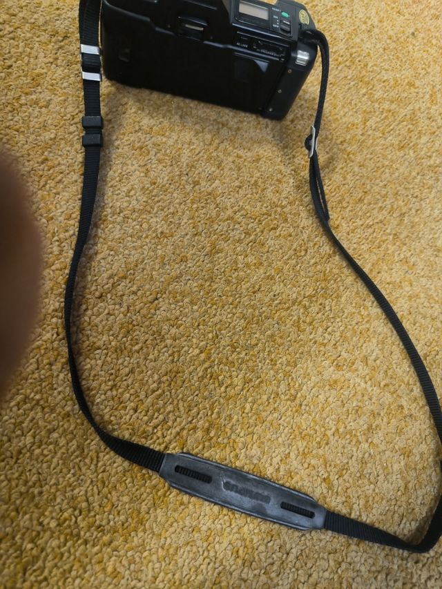 Olympus OM-707 Cámara 35mm SLR + Manual