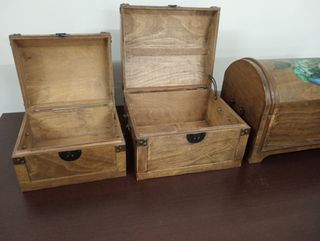 Baúles de madera decorados con frutas