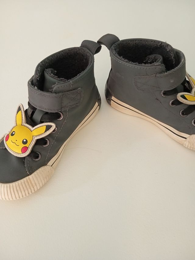 Zapatillas Pikachu Talla EU 25 niños