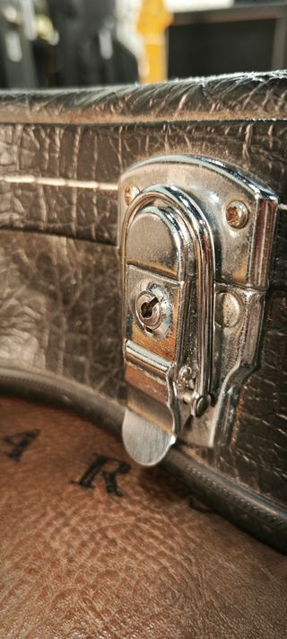 Estuche Stagg para Guitarra (Strato/Tele)