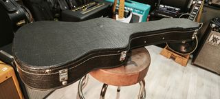 Estuche Stagg para Guitarra (Strato/Tele)