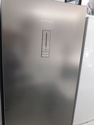 Nevera Daewoo plateada