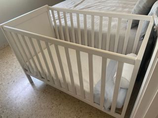 Cuna bebé 1.20m x 60cm + colchón tope de gama Ikea