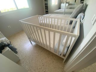 Cuna bebé 1.20m x 60cm + colchón tope de gama Ikea