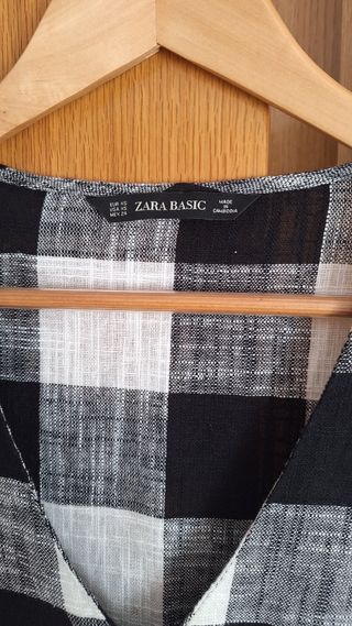 Blusa Zara Cuadros Blanco y Negro