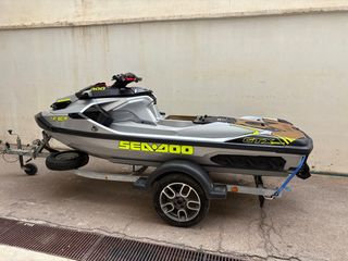 Remolque moto de agua