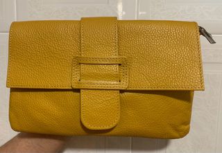 Bolso de mano mostaza