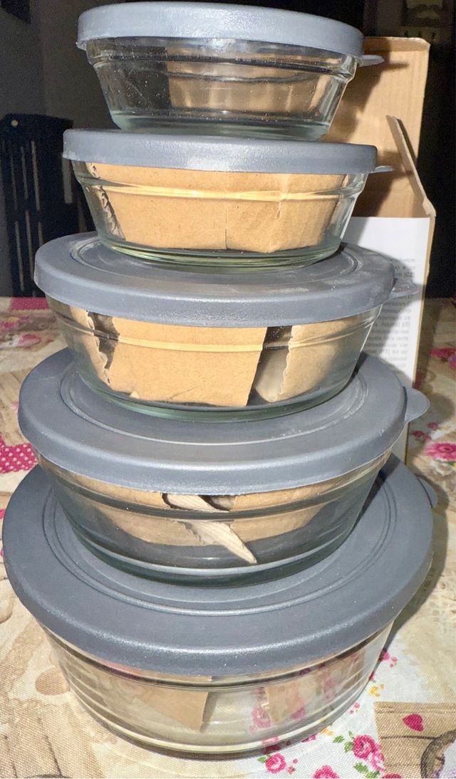 Set di 5 contenitori in vetro con coperchio