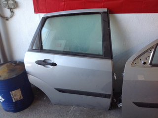 Puerta trasera derecha Ford Focus Hatchback I (19