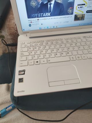 Portátil Toshiba AMD E1 Blanco