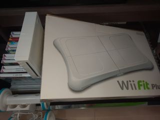Consola Nintendo Wii + Wii Fit Plus