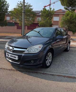 Opel Astra 1.7 CDTI 2010 Diésel Manual Berlina 