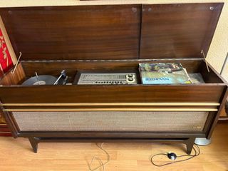 Mueble Tocadiscos Bettor Radio Vinilos