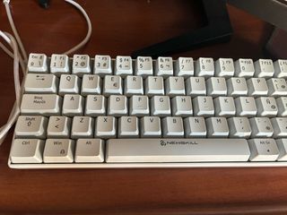 Teclado Gaming Newskill Beige/Blanco