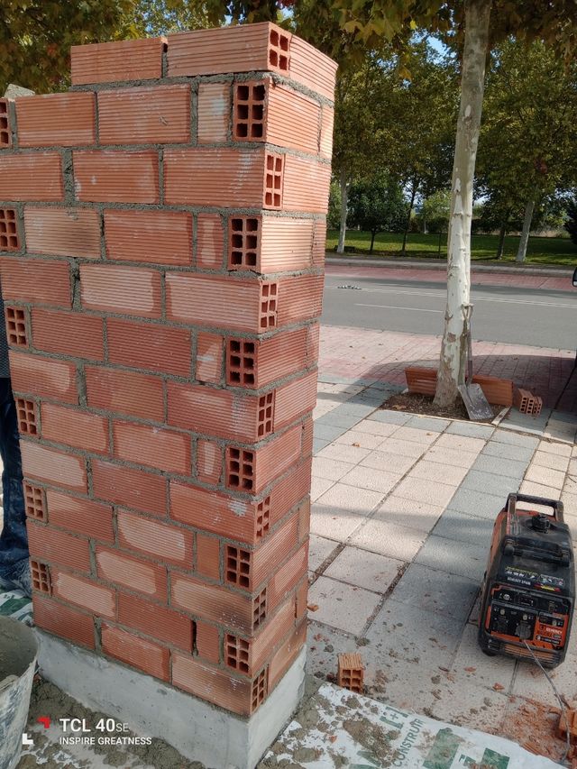 Servicios de reformas y construcción