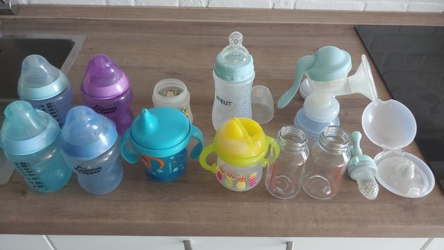 Lote Biberones, Sacaleches, pezoneras y mordedor.