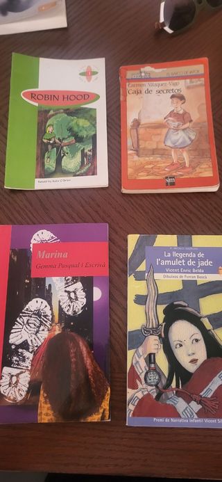 Libros a 2€ cada uno.