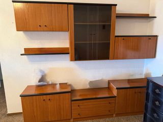 Mueble de comedor modular madera y cristal