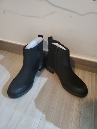 Botines negros mujer