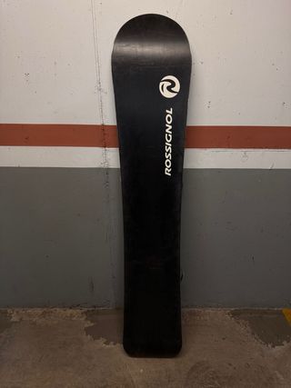 Botas Snowboard Rossignol y tabla con fijaciones.