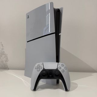 PlayStation 5 (PS5) Slim 1TB SSD 4K + 1 mando