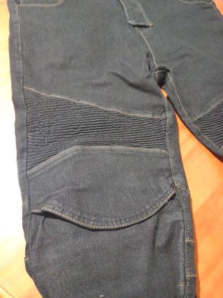 Pantalón de moto.