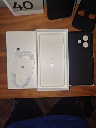 Oppo A40 Negro-Caja Completa