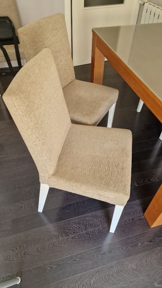 Mesa de salón extensible con 6 sillas